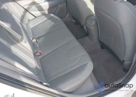 2021 Hyundai Elantra Sel from USA, damaged, VIN 5NPLM4AG5MH017793